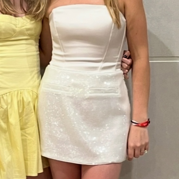 Theory white sequin mini skirt - Picture 2 of 2